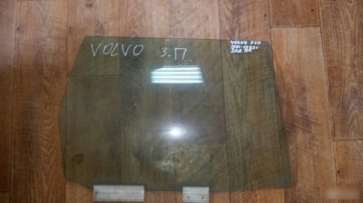 Стекло двери Volvo 850