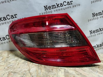 Фонарь Mercedes C-Class W204 2010 C180 CGI