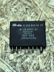 Реле поворотников Mercedes C180 1996 W202