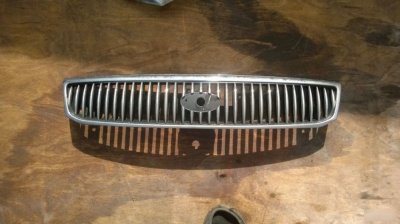 Решетка радиатора Volvo V70