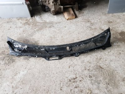 Жабо Volvo XC90 2006