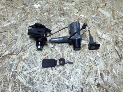 Комплект замков Mercedes W124 1987