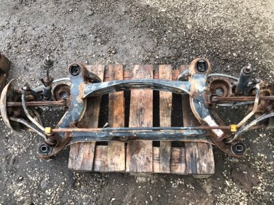 Балка подвески Mercedes W124 1987