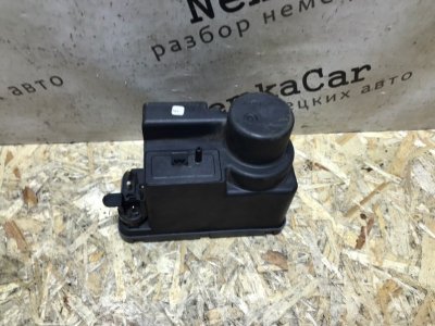Компрессор центрального замка Mercedes W124 1987