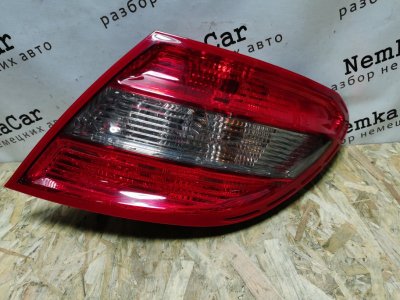 Фонарь Mercedes C-Class W204 2010 C180 CGI