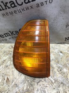 Поворотник Mercedes w123 1985 Седан