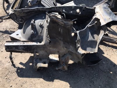 Лонжерон Mercedes W124 1987
