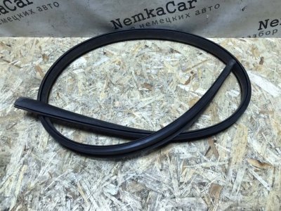 Уплотнитель стекла Mercedes Vito 2001 638