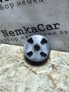 Кронштейн вентилятора Mercedes w123 1985 Седан