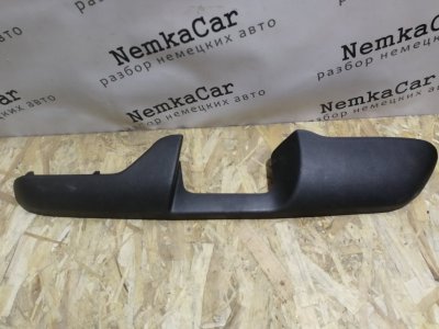 Накладка обшивки двери FORD FOCUS 2 РЕСТАЙЛИНГ 2010 Хэтчбек