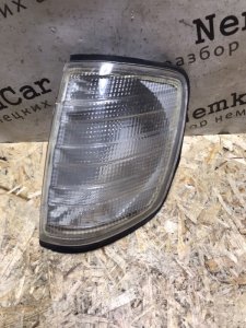 Поворотник Mercedes E-Classe W124 1994 Седан