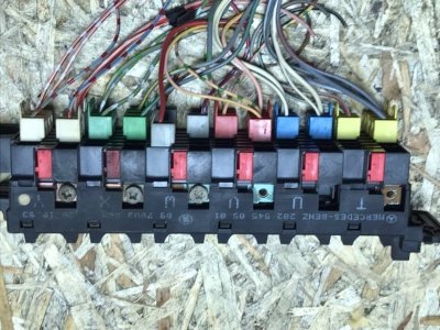 Блок предохранителей Mercedes C180 1996 W202