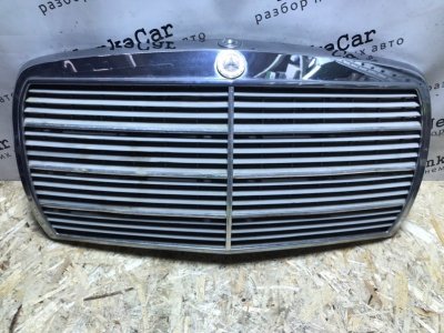 Решетка радиатора Mercedes w123 1983 Седан
