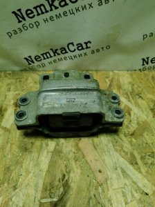 Опора двигателя Volkswagen Passat B6 2006 Седан
