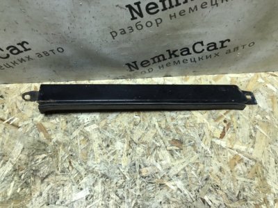 Ресничка фары Mercedes W124 1987
