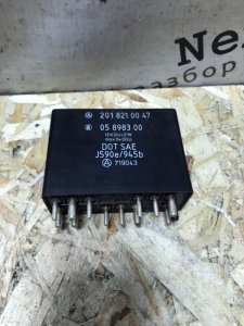 Реле поворотников Mercedes W124 1987