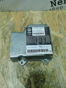 Блок airbag Volkswagen Tiguan 2010 5N1