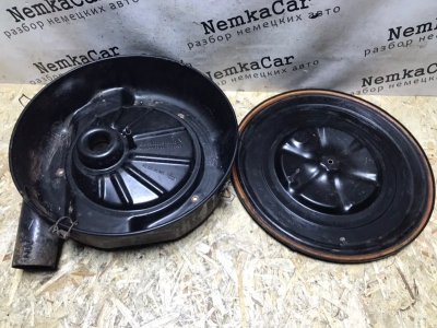 Корпус воздушного фильтра Mercedes w123 1985 Седан