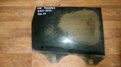 Стекло Volkswagen Touareg 2002-2010