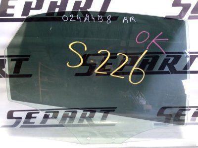 Стекло двери Audi A4 B8