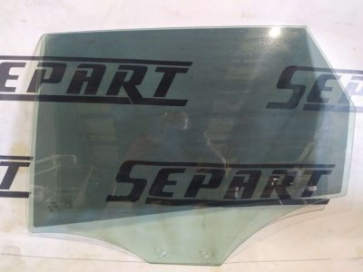 Стекло двери Audi A4 B8