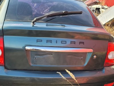 Крышка багажника Lada Priora 2010