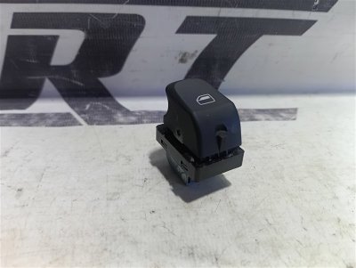 Кнопка стеклоподъемника Audi Q3 2012 8U