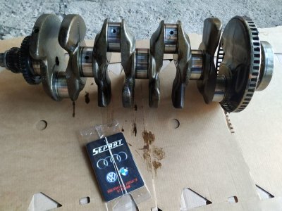 Коленвал Audi A4 B8