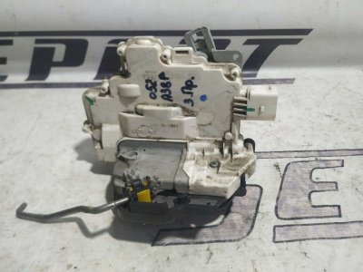 Замок двери Audi A3 2009 8P
