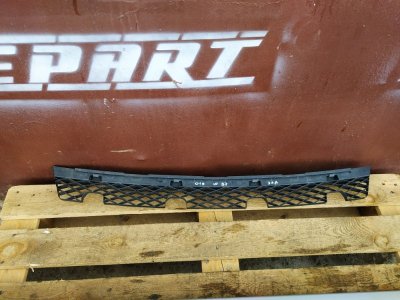 Направляющая бампера Volkswagen Passat B7