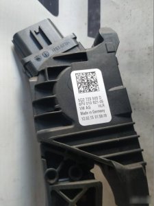Педаль газа Volkswagen Passat B8