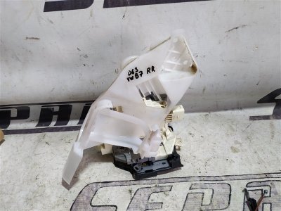 Замок двери Volkswagen Passat 2011 B7