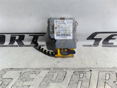 Блок управления подушками безопасности Audi Q7 2007 4L