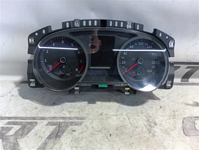 Панель приборов Volkswagen Passat 2015 B8