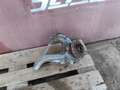 Кулак поворотный Audi Q5 2010 8R