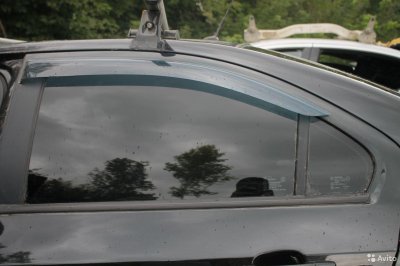 Chevrolet Aveo T300 стекло двери опускное