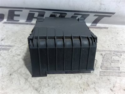 Крышка блока предохранителей Volkswagen Passat 2009 B6