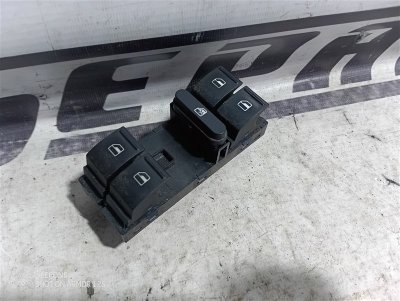 Кнопки стеклоподъемников Volkswagen Passat 2009 B6