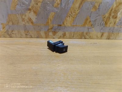 Кнопка стеклоподъемника Volkswagen Passat 2006 B6