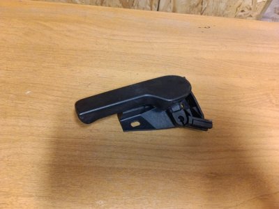 Ручка открывания капота Volkswagen Tiguan 2010 5N
