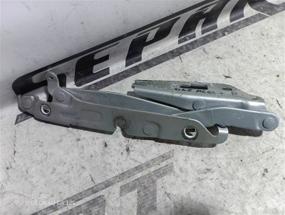 Петля крышки багажника Audi A6 2010 C6