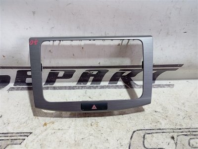 Рамка магнитолы Volkswagen Passat 2012 B7