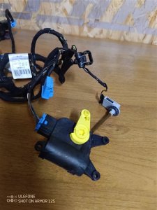 Сервопривод заслонки печки Audi Q3 2012 8U