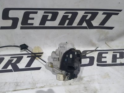 Замок двери Audi A4 B7