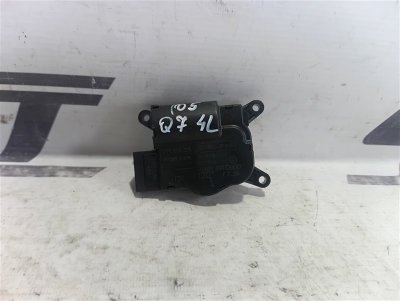 Сервопривод заслонки печки Audi Q7 2008 4L