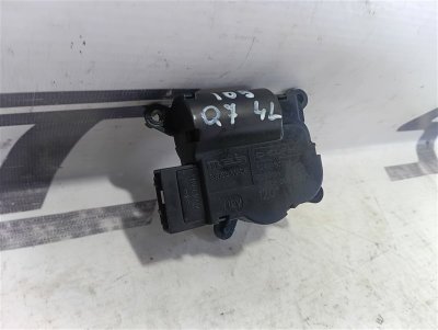 Сервопривод заслонки печки Audi Q7 2008 4L