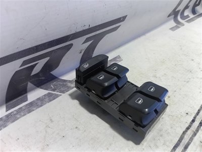 Блок управления стеклоподъемниками Audi Q3 2012 8U