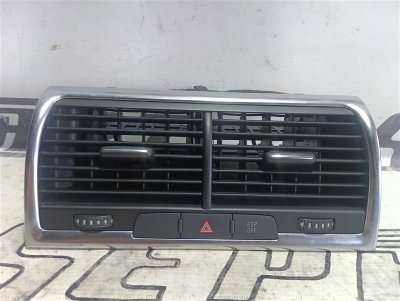 Дефлектор центральный Audi Q7 2008 4L