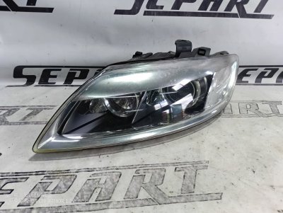 Фара ксеноновая Audi Q7 2007 4L
