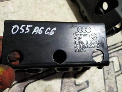 Кронштейн полки багажника Audi A6 2007 C6